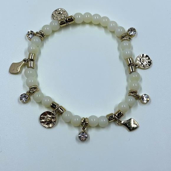 Vintage Y2K Beaded Gold Charm Bracelet - Picture 4 of 5